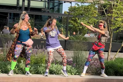 silent disco safari met vrijgezellen vrouwen